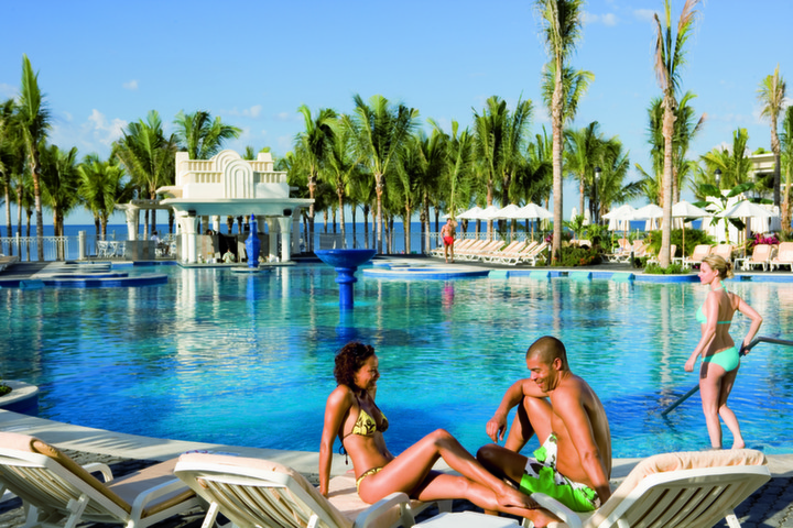 Luxury RIU Vallarta for Large Groups